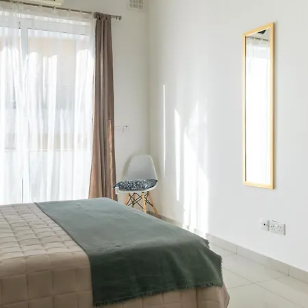 Lägenhet Spacious Penthouse W Side Sea View St. Paul's Bay