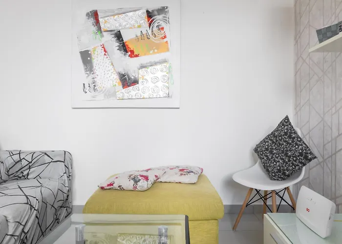 Spacious Penthouse W Side Sea View * St. Paul's Bay