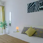 Spacious Penthouse W Side Sea View *