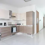 Spacious Penthouse W Side Sea View Apartament *