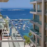 Apartament Spacious Penthouse W Side Sea View