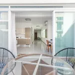 Spacious Penthouse W Side Sea View *